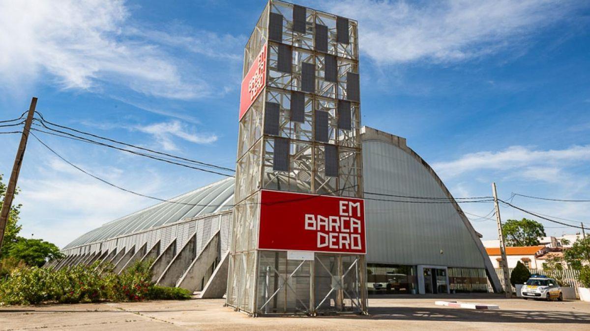 La prescripción de la acción de resolución no impide liquidar el contrato, pero la liquidación no puede resucitar los efectos de una resolución prescrita ni amparar la incautación de la garantía